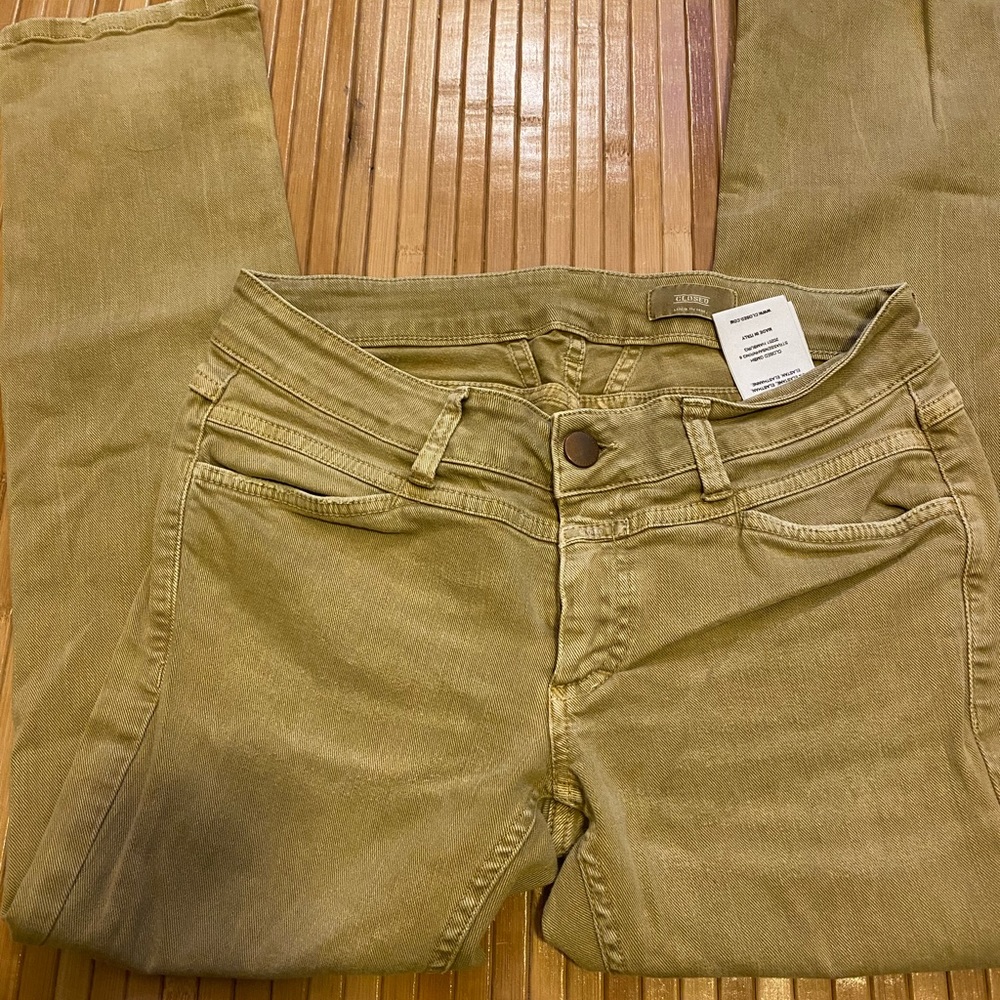 Closed Pedal Pushers Size 29